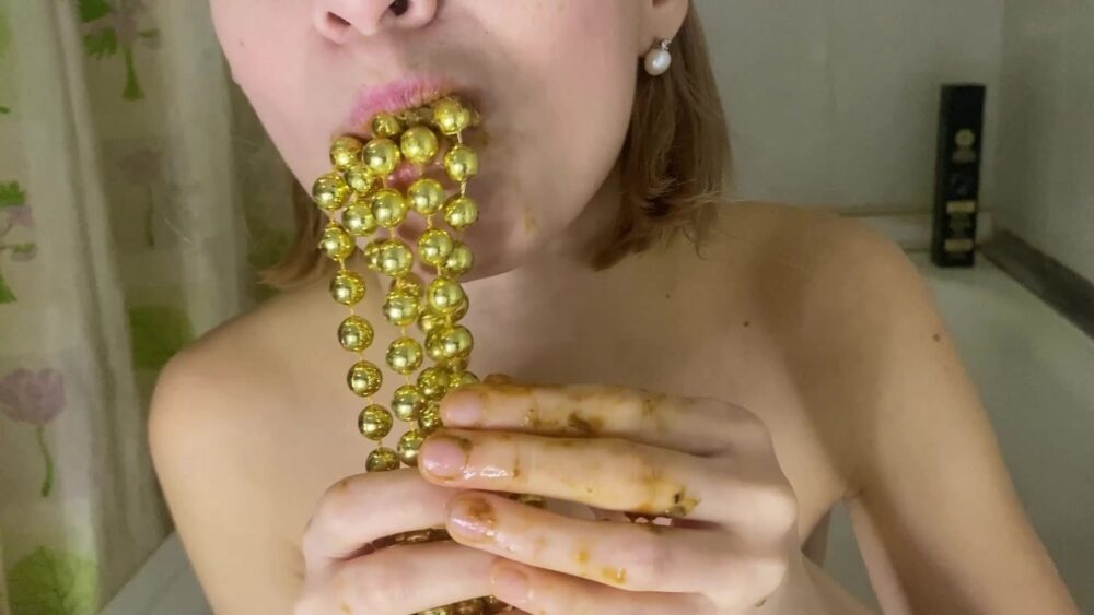 P00girl – Christmas Beads From The Shit In The Ass 23.12.2021 ScatShop
