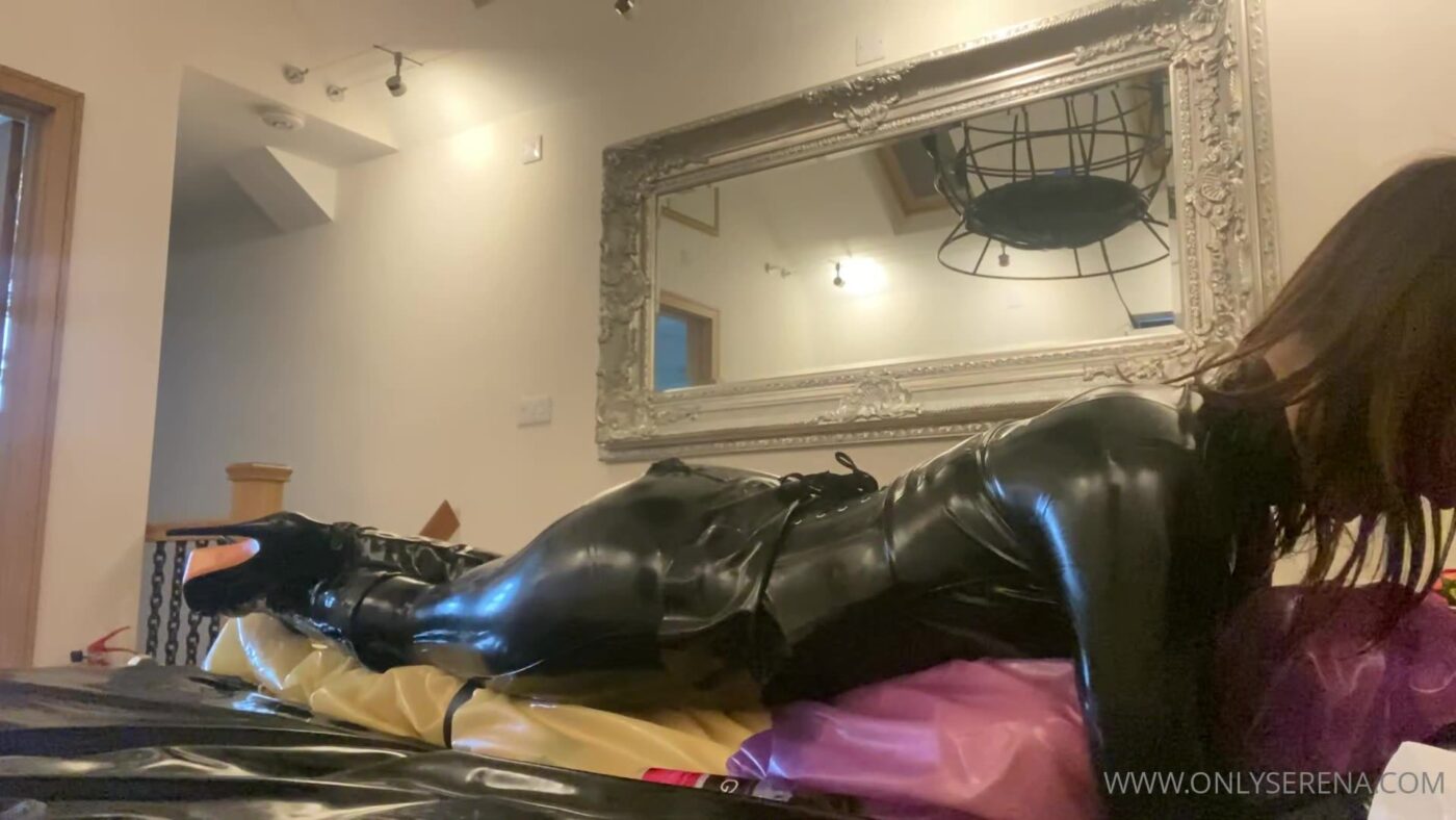 Goddess Serena Goddess Gynarchy – A SMALL EXCERPT FROM SOME RUBBER FUN