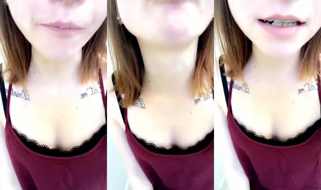 SluttyLittleLex aka LilButtLex – Eating 1 ScatBook