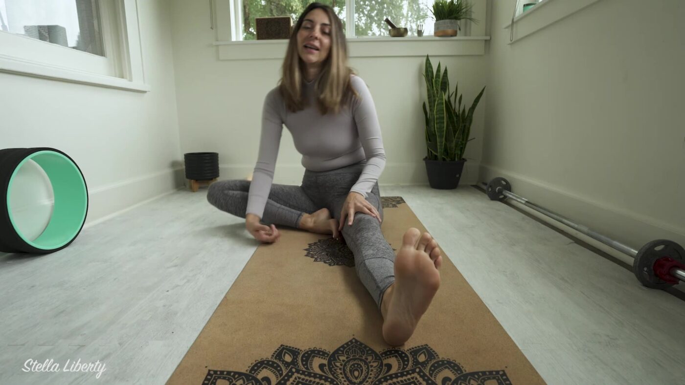 Actress: Stella Liberty. Title and Studio: Candid Yoga Soles