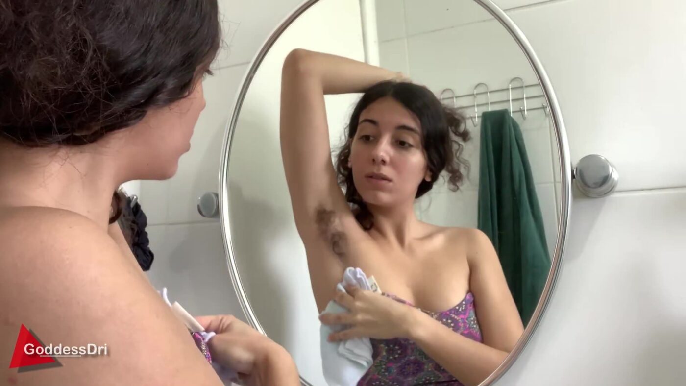 Goddess Dri in Silent Armpit Cleaning