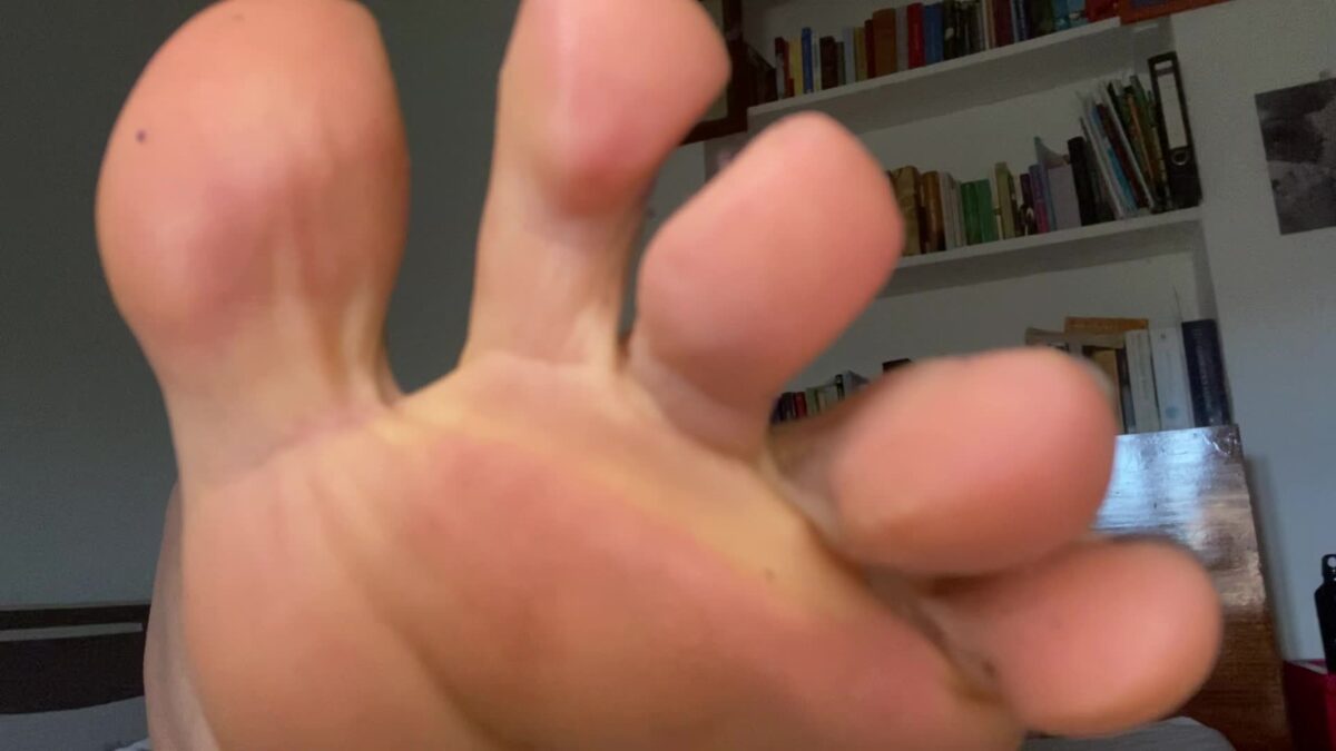 Actress: emprexkala. Title and Studio: Cum On My Wiggling Toes