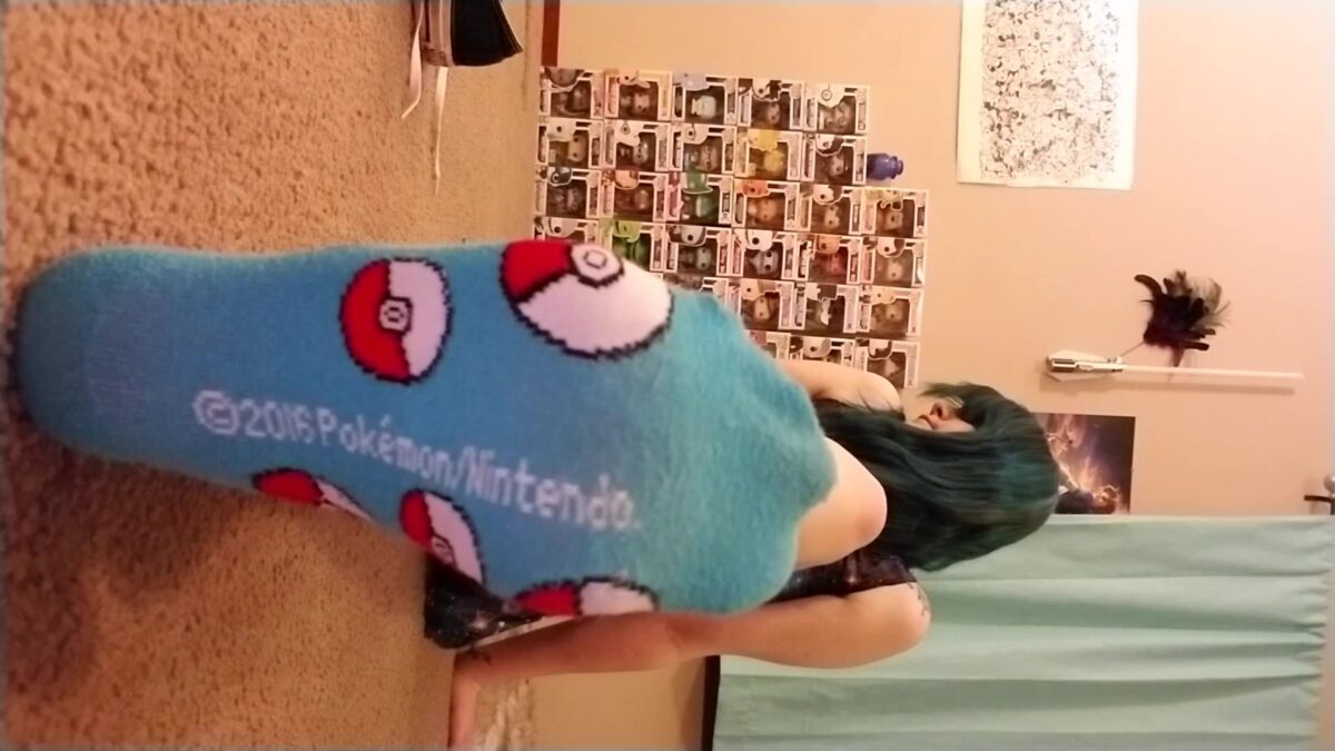 FrostyPrincess – Dirty Smelly Sock Tease