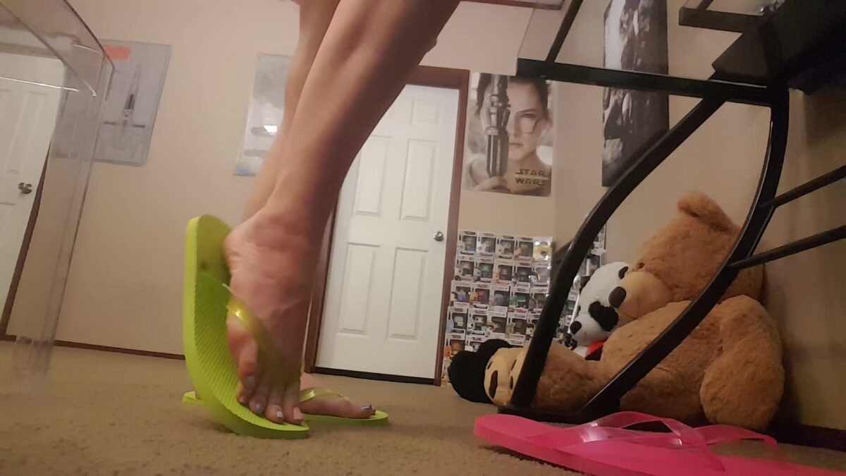 FrostyPrincess | Flip Flop Dangle