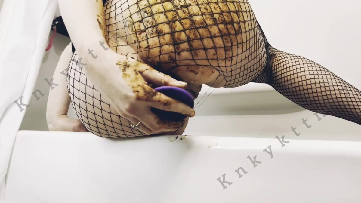 KnkyKttn97 – Fishnet Enema